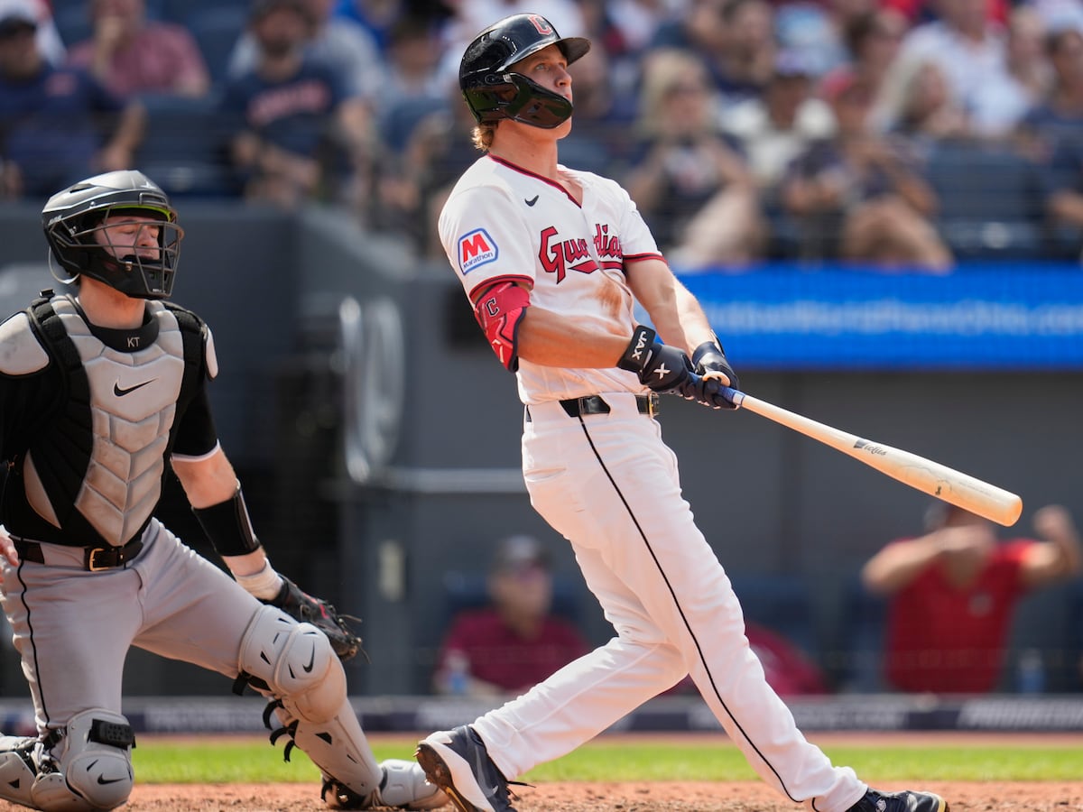 Petey Halpin's 3-run homer propels Guardians past White Sox and into 1st place in AL Central