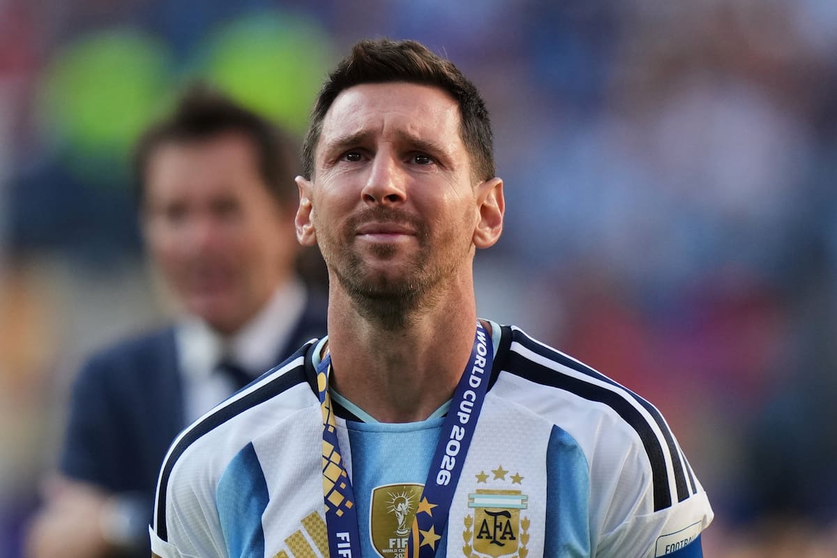 Llora Messi, la Argentina lo abraza: gracias Leo, ya nos habías hecho demasiado felices