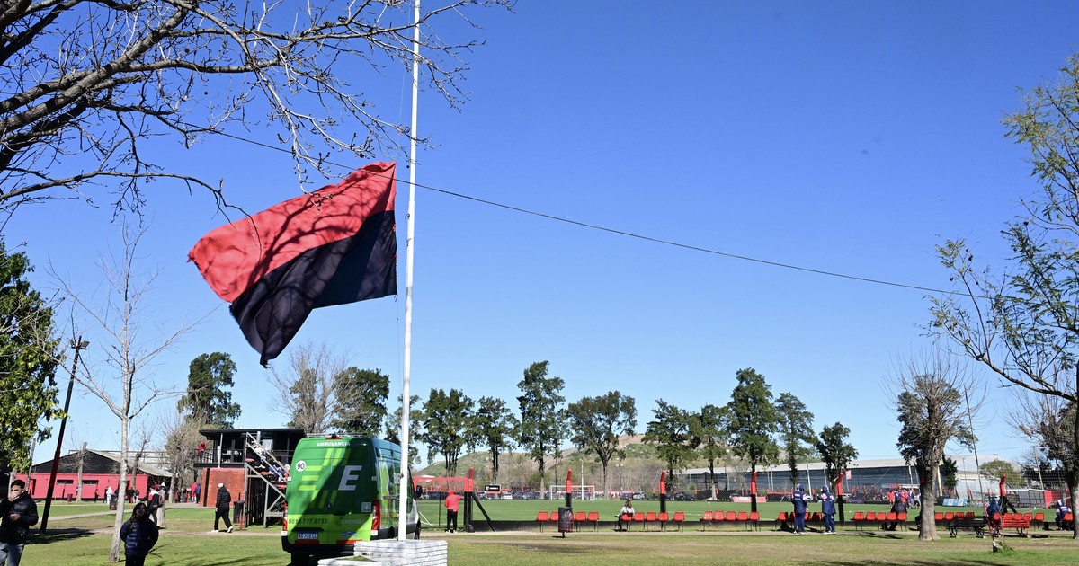 El conmovedor mensaje de Newell's y su bandera a media asta por la muerte de Jorge Messi