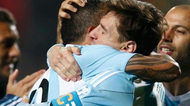 Tevez contó una anécdota inédita que vivió con Messi