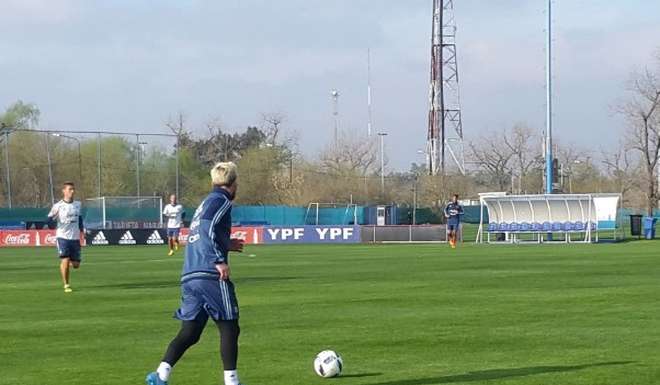 Messi se prepara para las eliminatorias en Mendoza